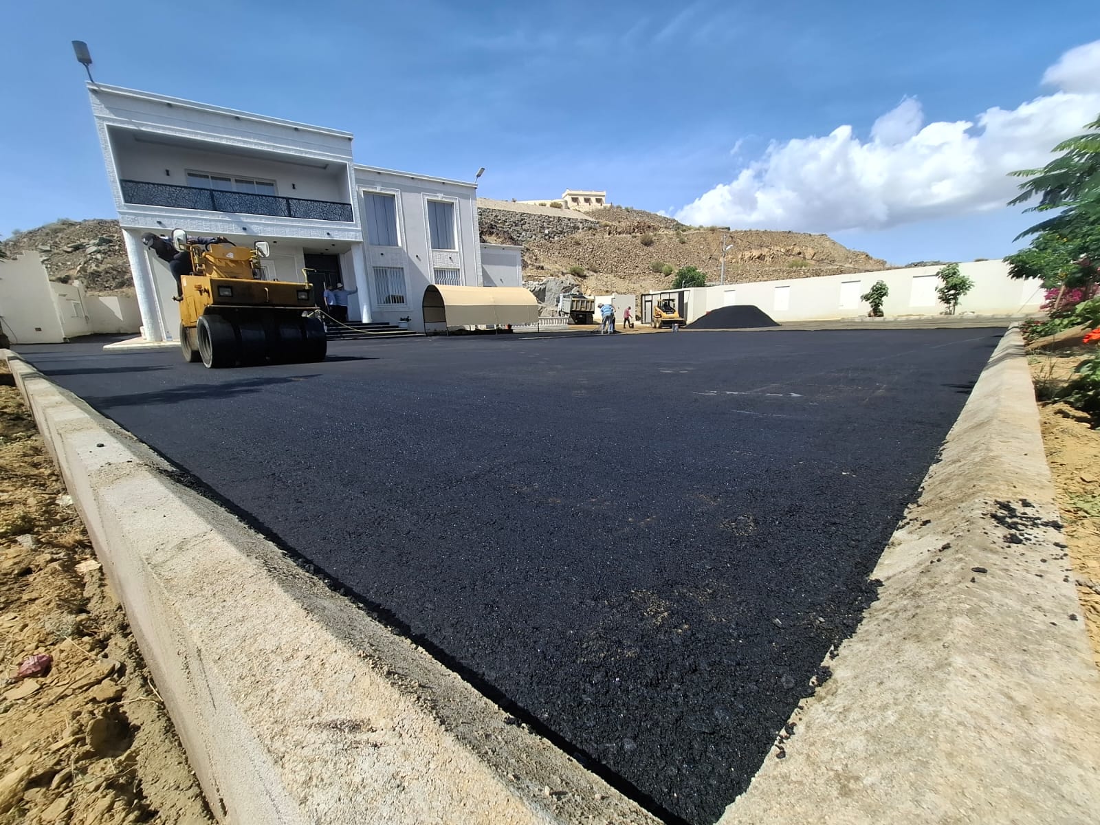 مؤسسة اسفلت